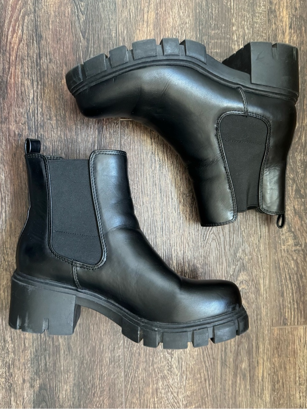 Black Madden Girl Tessa Chelsea Black Boots Size 7.5